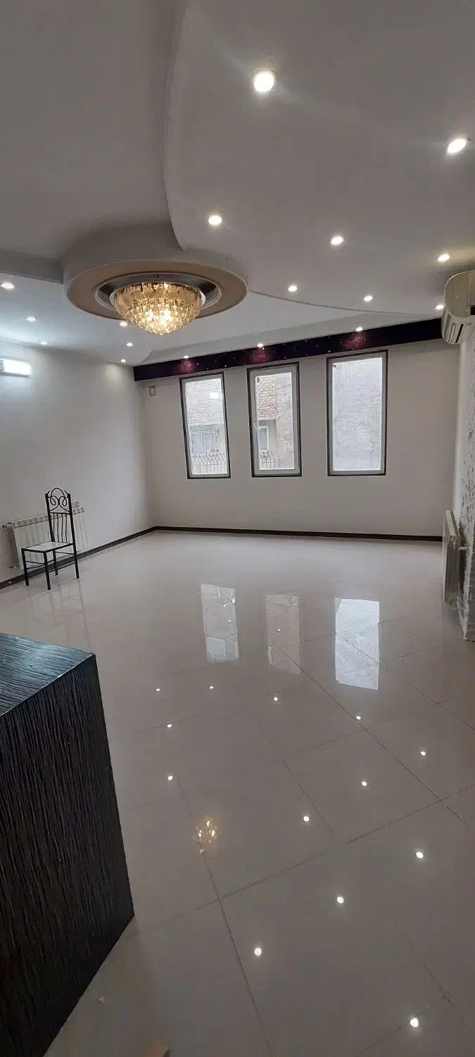 ۸۵ متری دو خواب طبقه اول