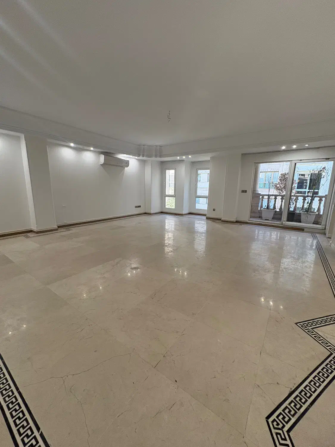 زعفرانیه۱۵۰م۳خ_دیپلمات‌نشین_تکواحدی_فول_زیرقیمت