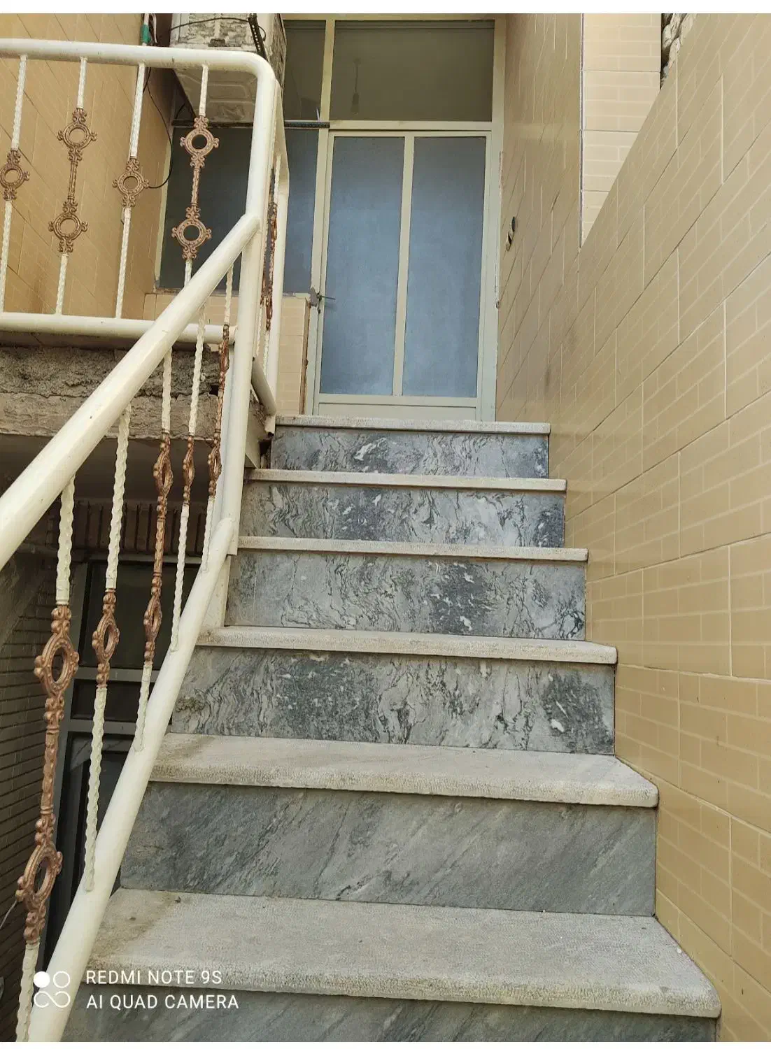 طبقه بالا تک خواب
