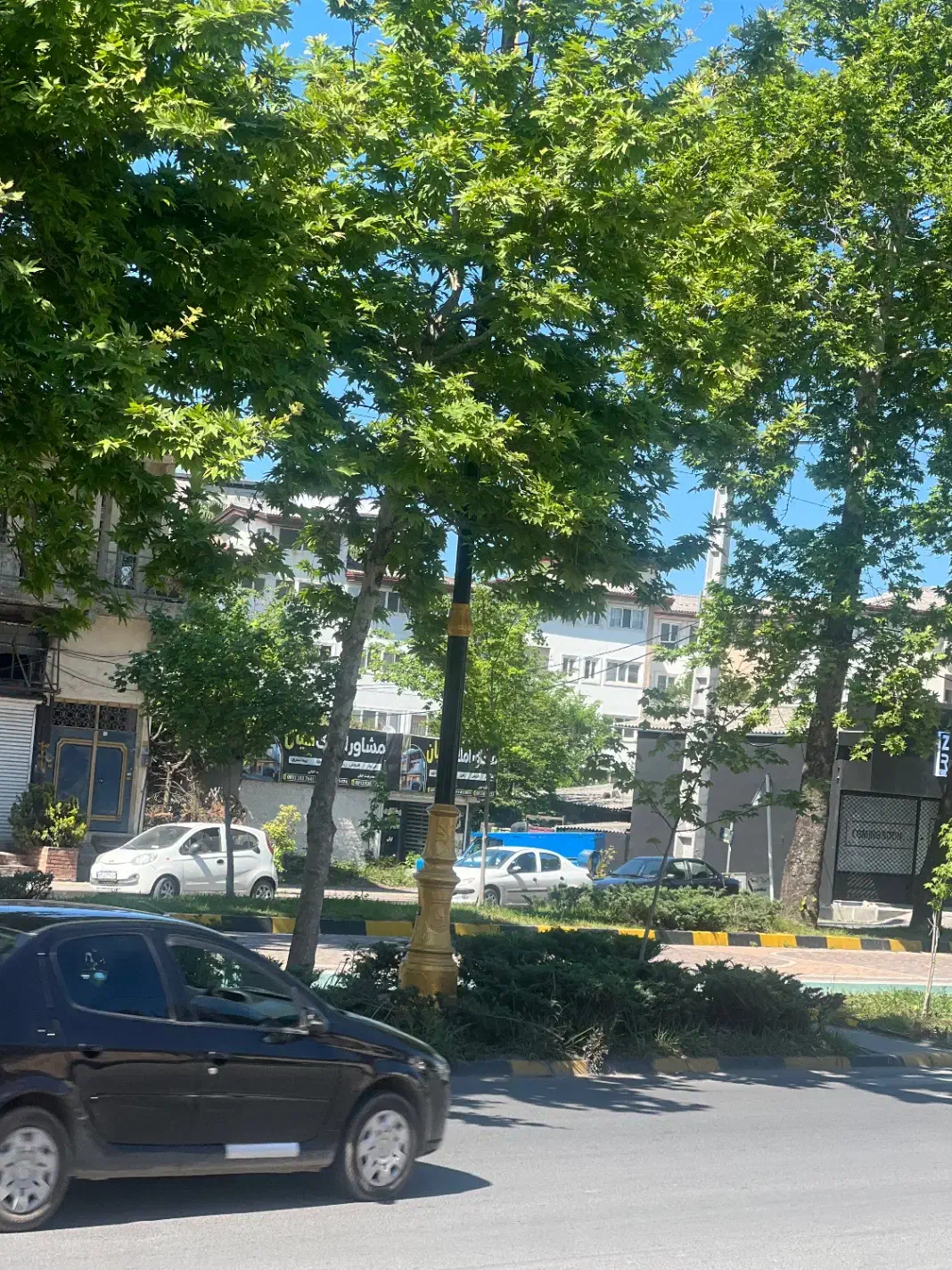 ۲۰۰ مشارکت تجاری و اداری