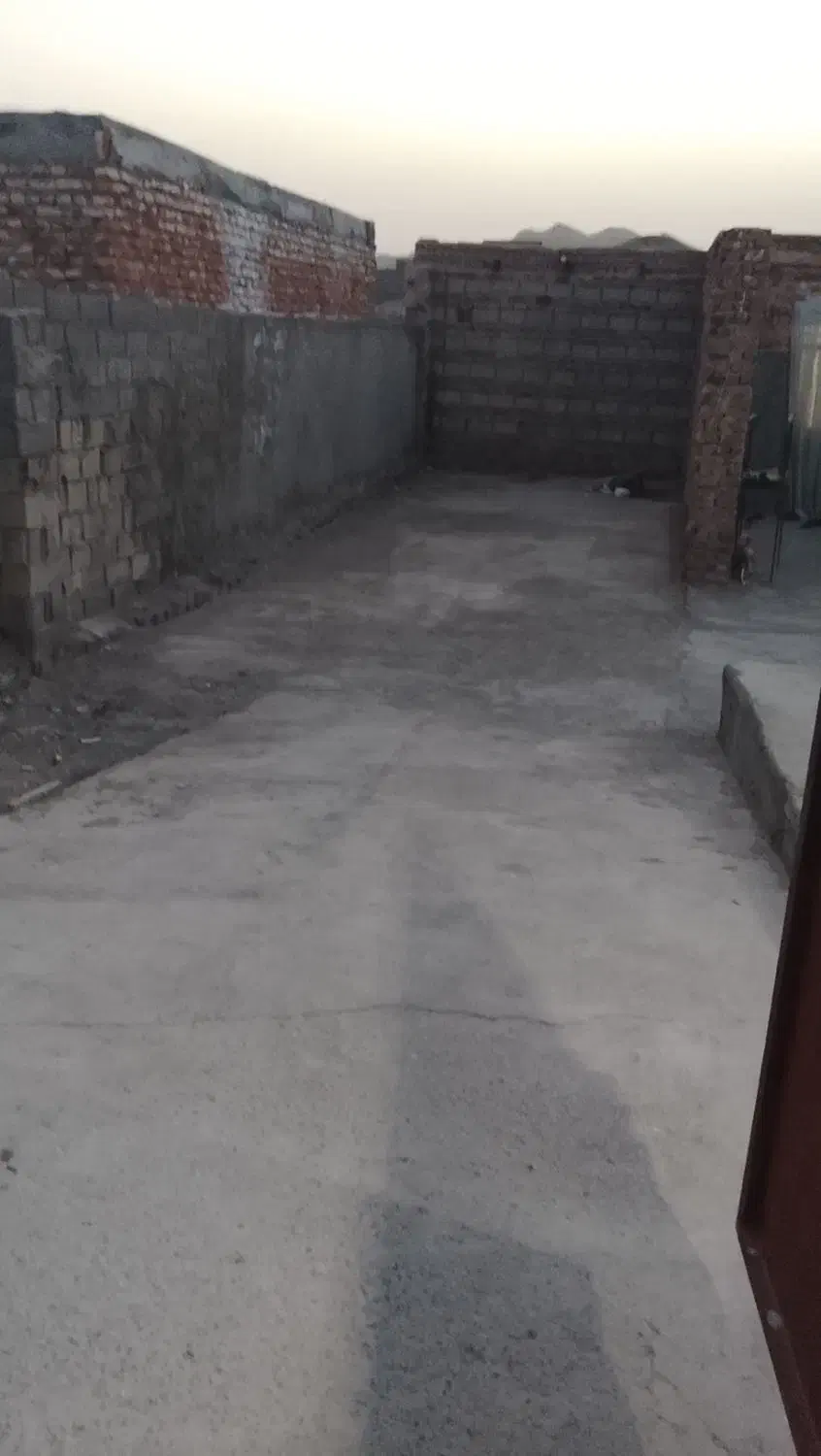 چهار دیواری 90متری