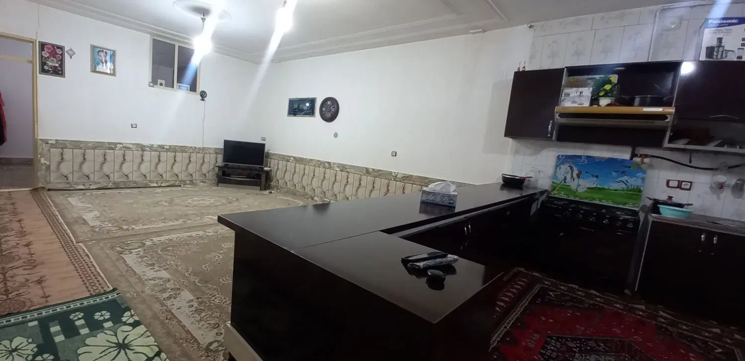 گلدشت شرقی . چهار باغ . گلدشت .