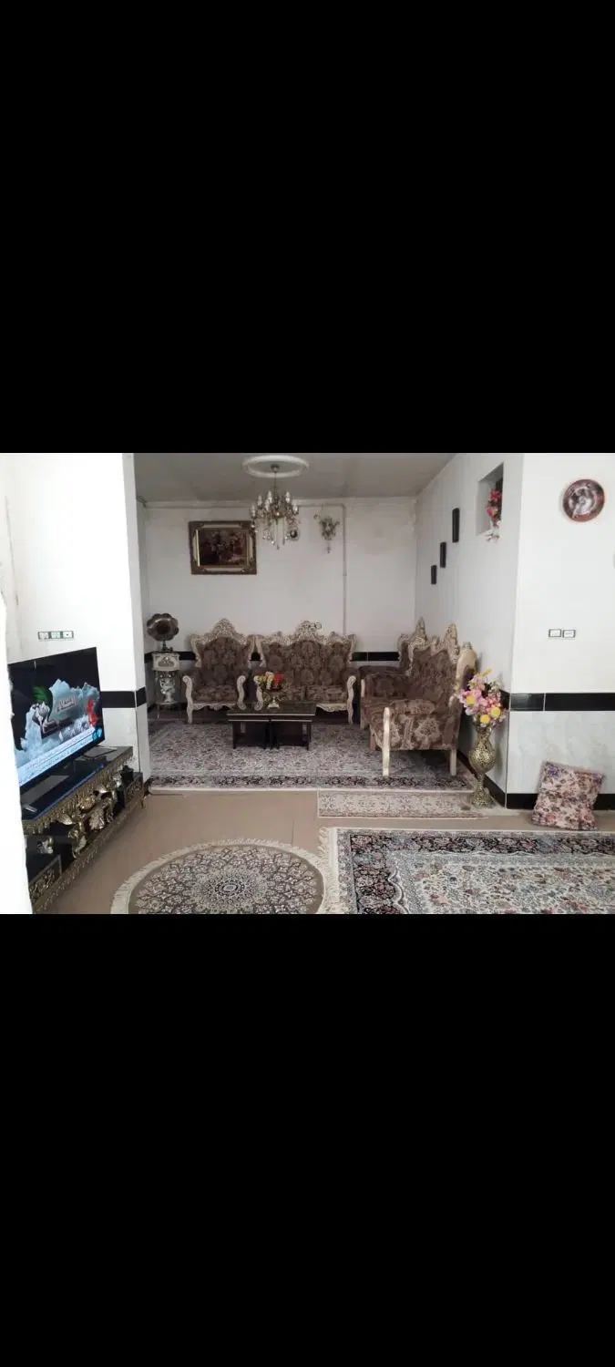 خانه اجاره طبقه دوم ویلایی ۱۳۰ متر تمیز