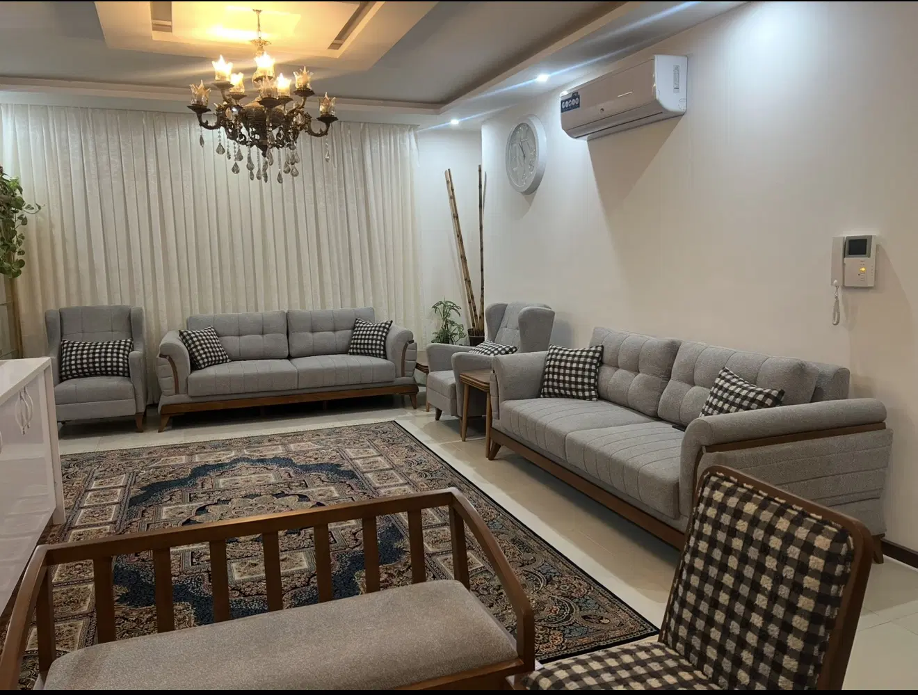 آپارتمان 230 متری تک واحدی