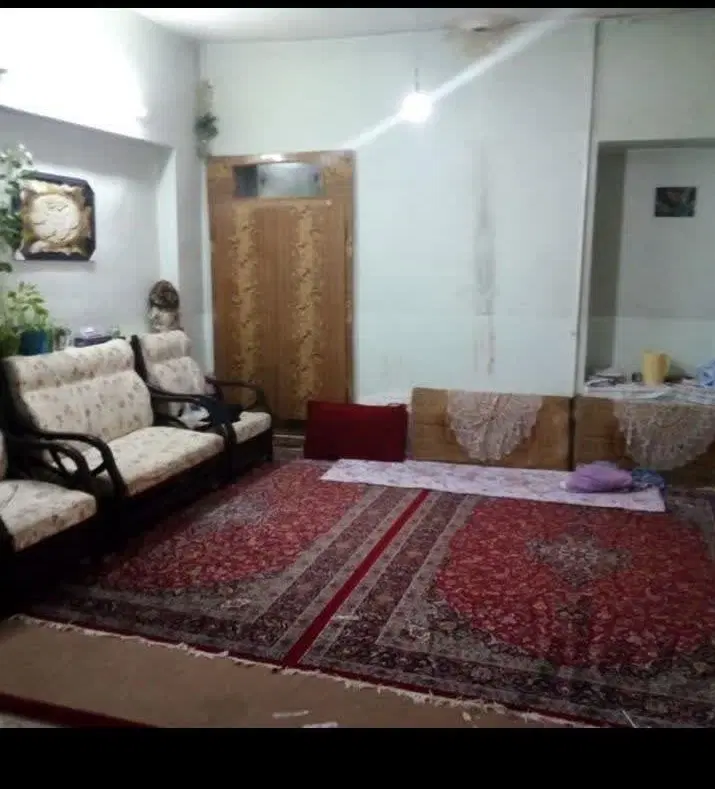 ویلایی قدیمی ساخت ۲۵۰ متری رهنان