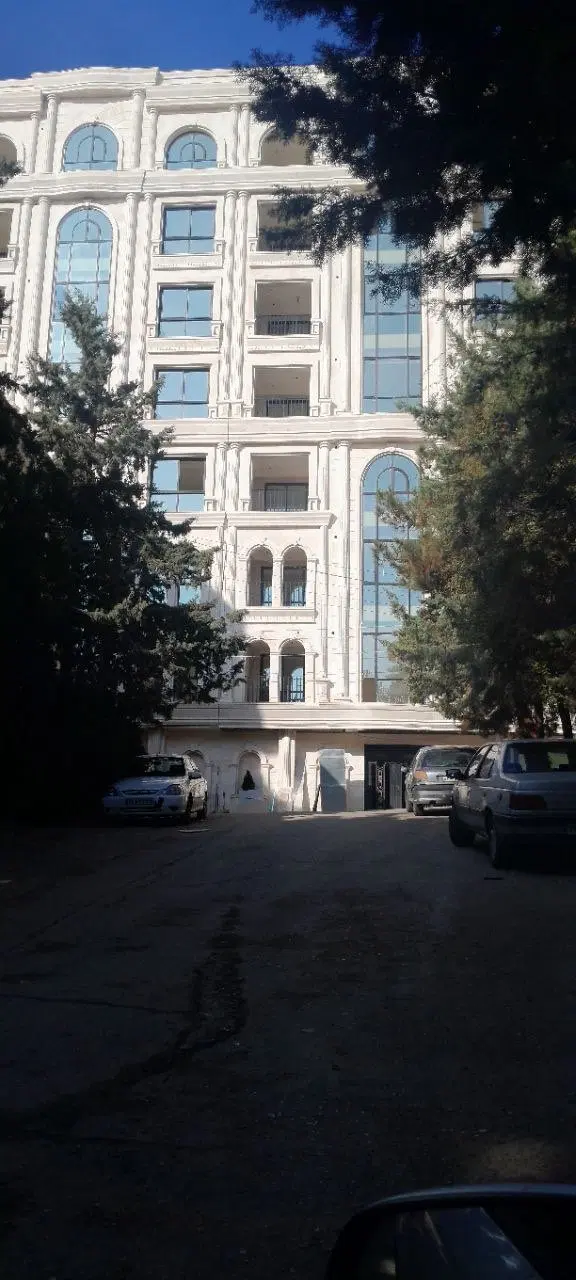 فروش آپارتمان ۲۶۰متری در رزمندگان