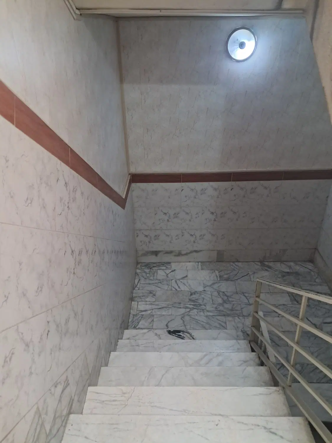 ۷۵ متری غرق نور سند ساخت