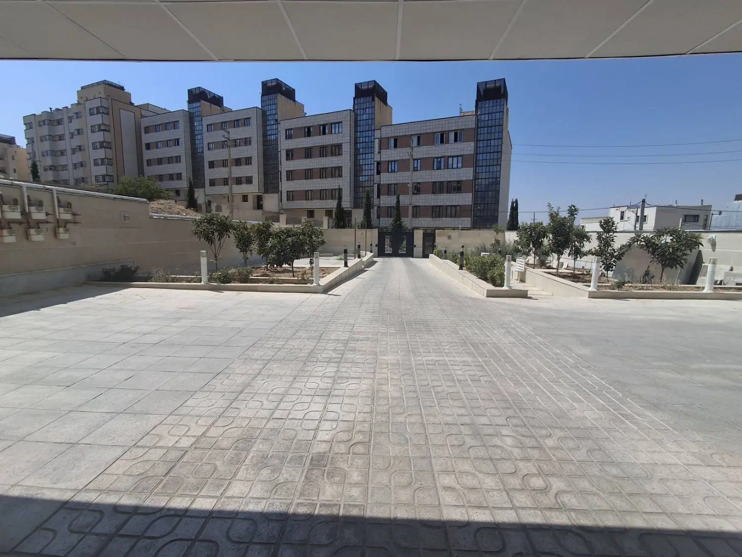 فروش آپارتمان دو خوابه صدرا