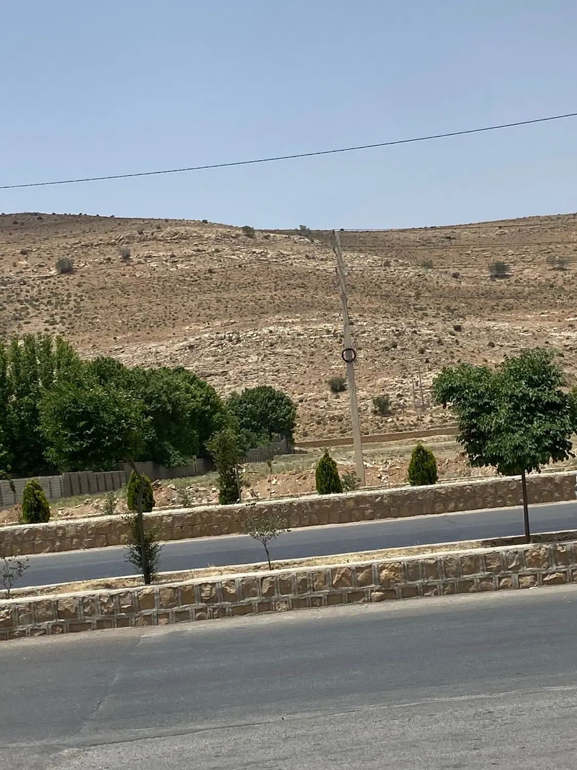 فروش مغازه تجاری بر اتوبان گویم (گود گویم)