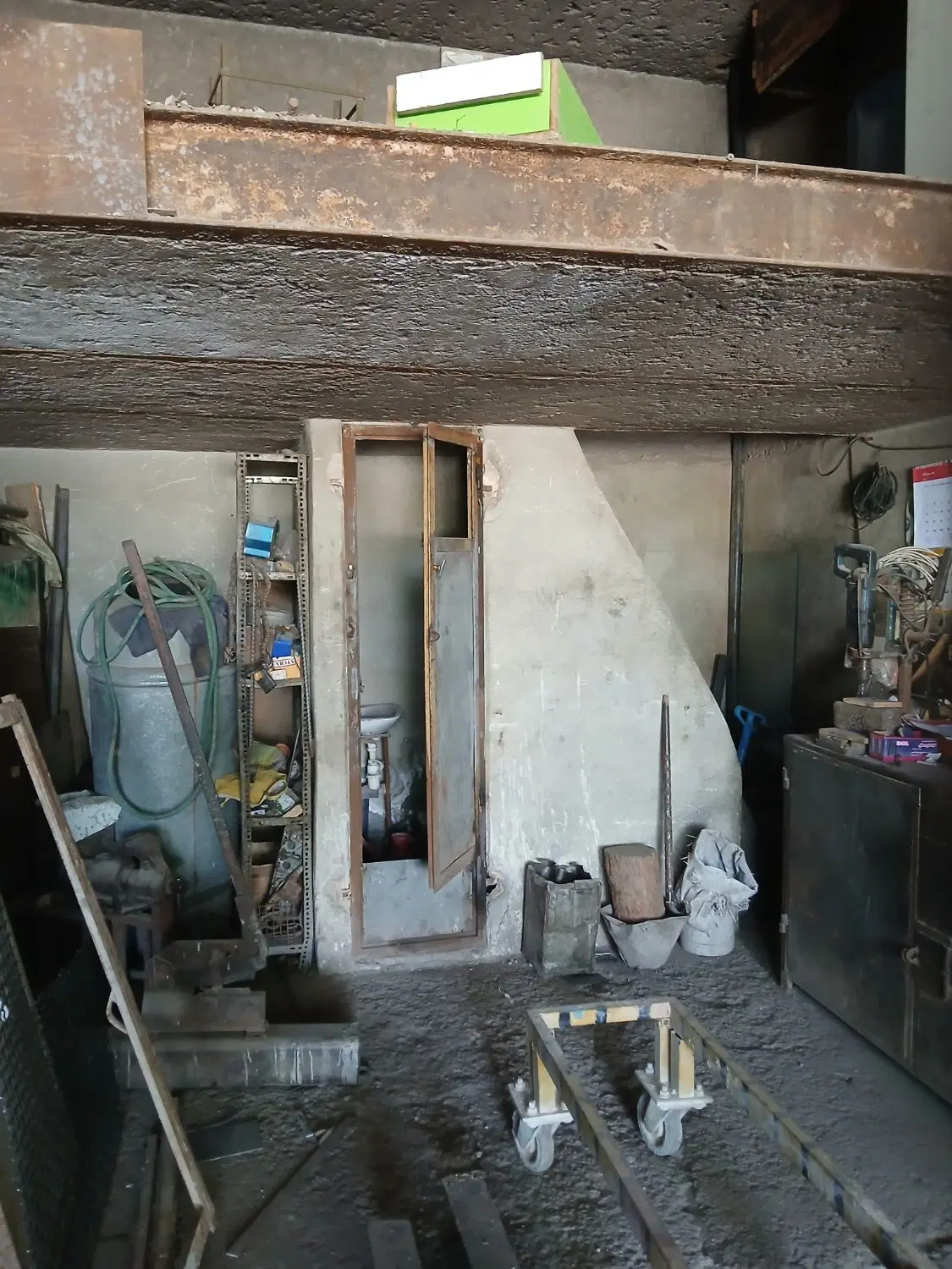 مغازه فروشی