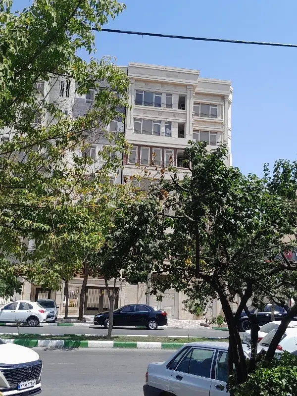اپارتمان  ۱۰۵ متری