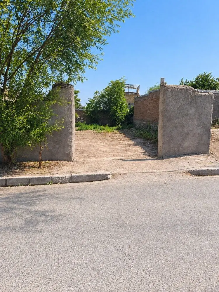 زمین تجاری مسکونی بر خیابان اصلی