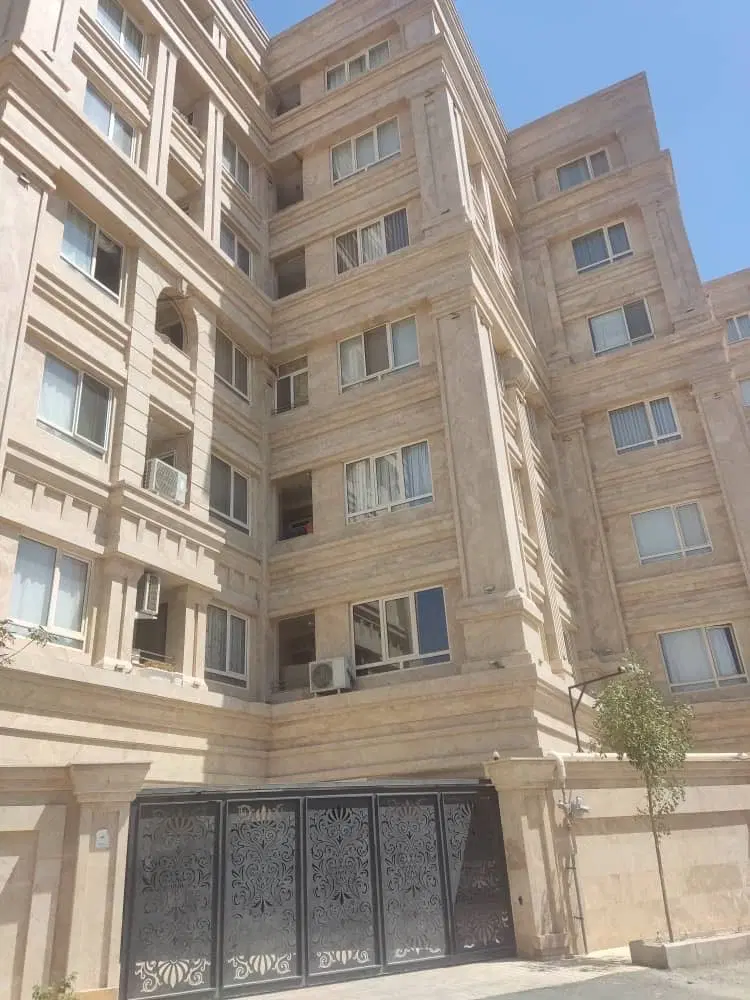 ۱۴۲متر فول امکانات کلید نخورده
