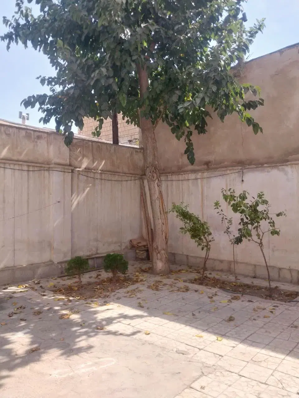دربست ۲خوابه رباط اول . دروازه تهران .کاوه فلاطوری