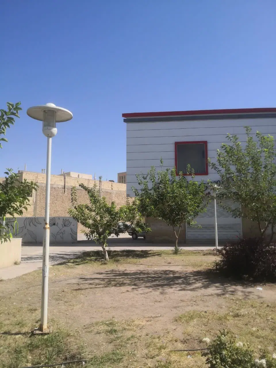 فروش زمین دایره ی میدان همافر