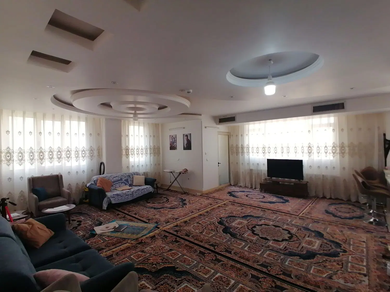 آپارتمان تک واحدی 3نبش جنوبی  136متر جمهوری