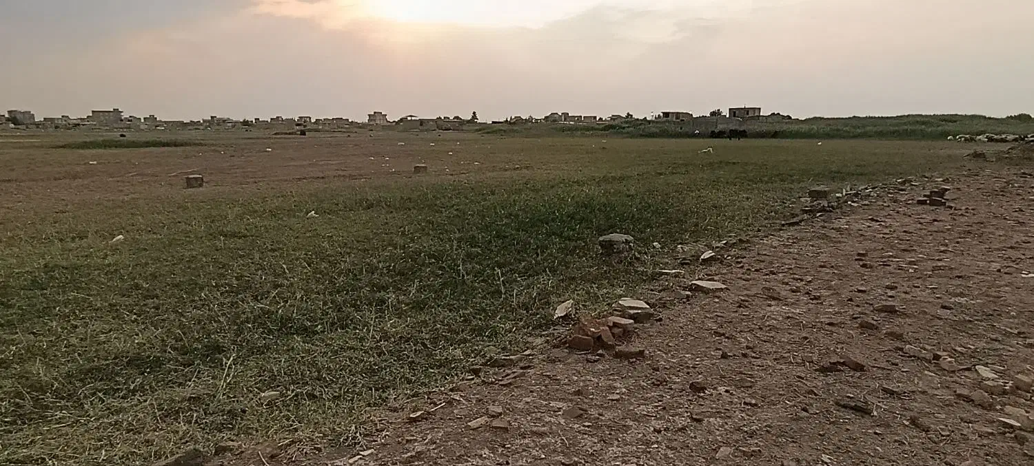زمین فروشی
