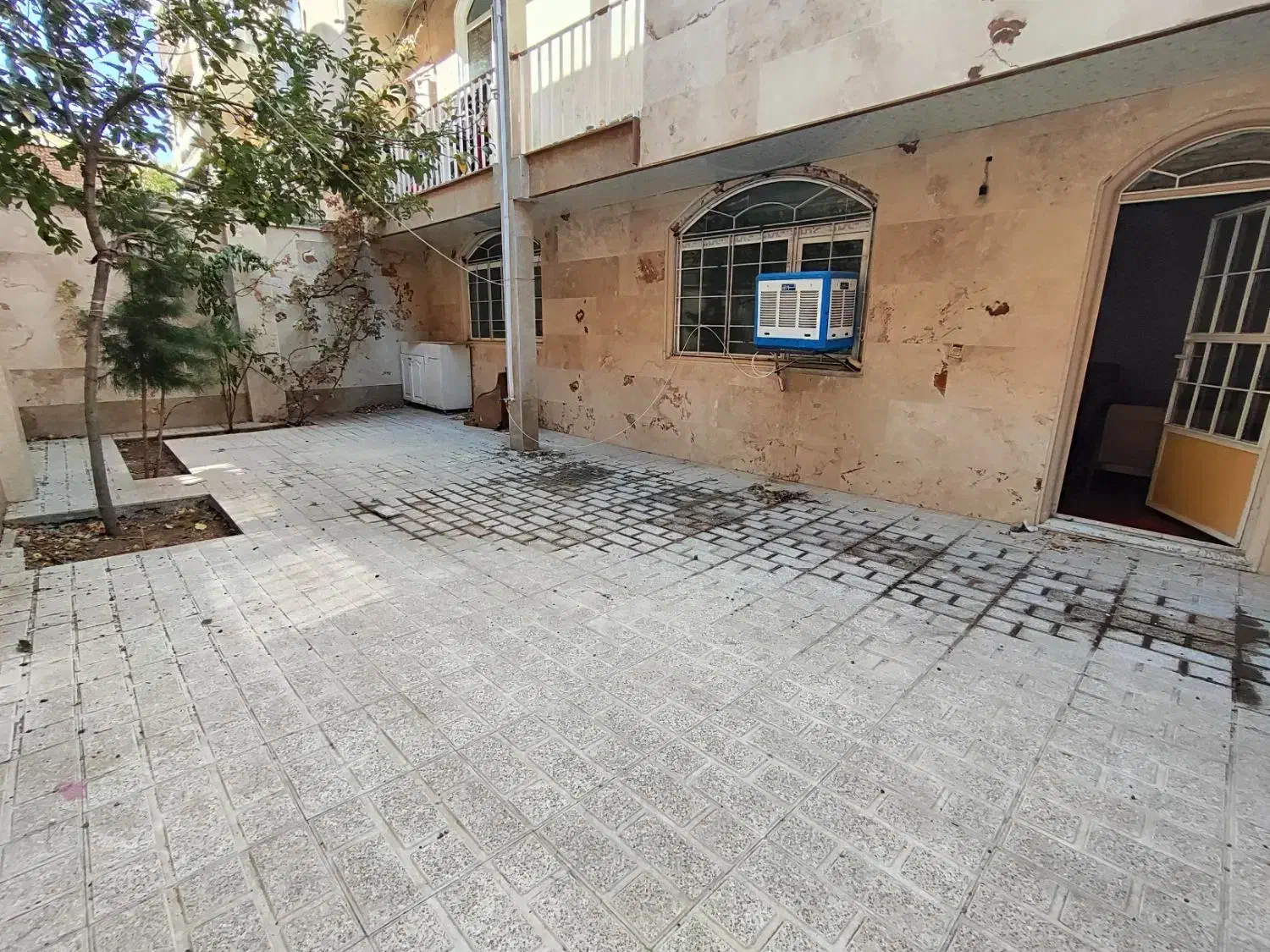 اجاره خانه کوتاه مدت خانواده جنگزده