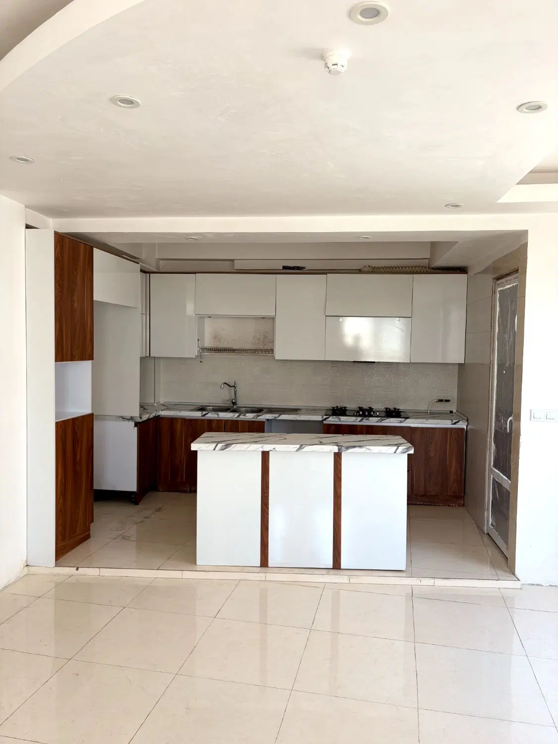 آپارتمان دوخوابه فول امکانات