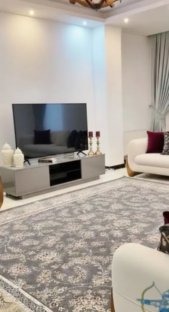 همخونه خانم