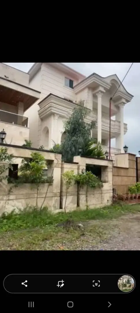 استخر جکوزی ۱۰۸