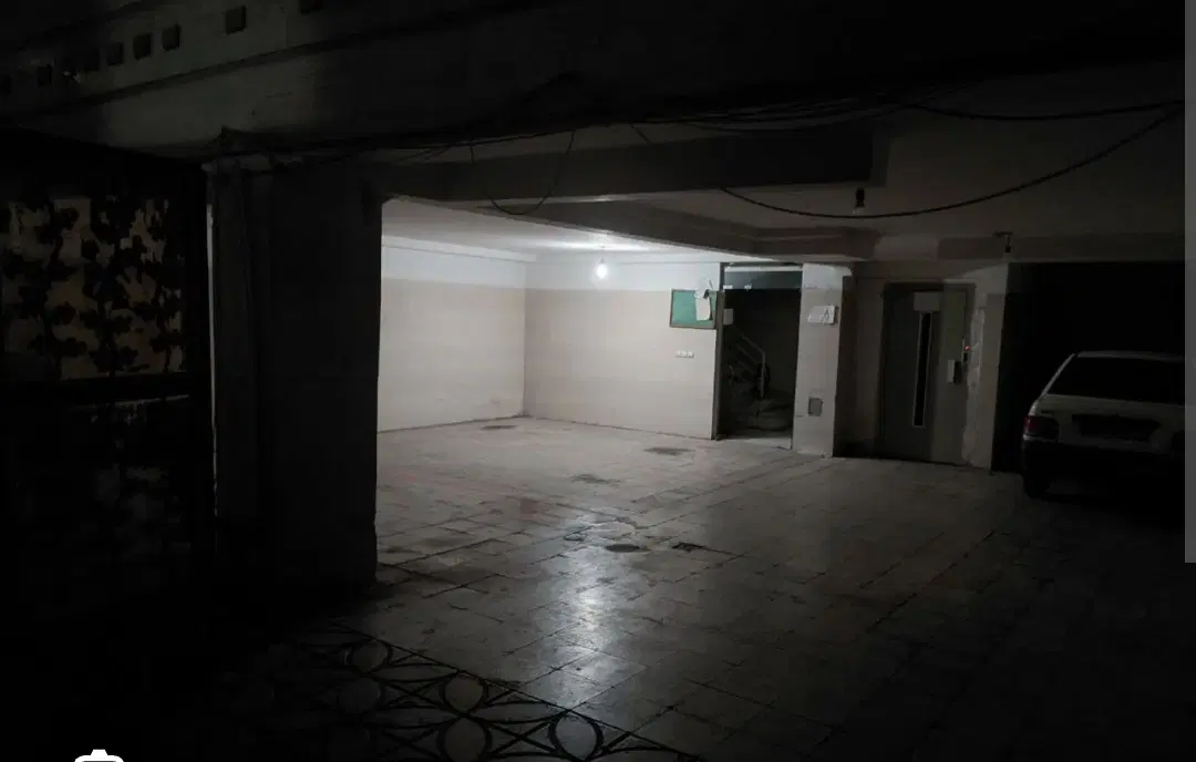 پارکینگ و انباری