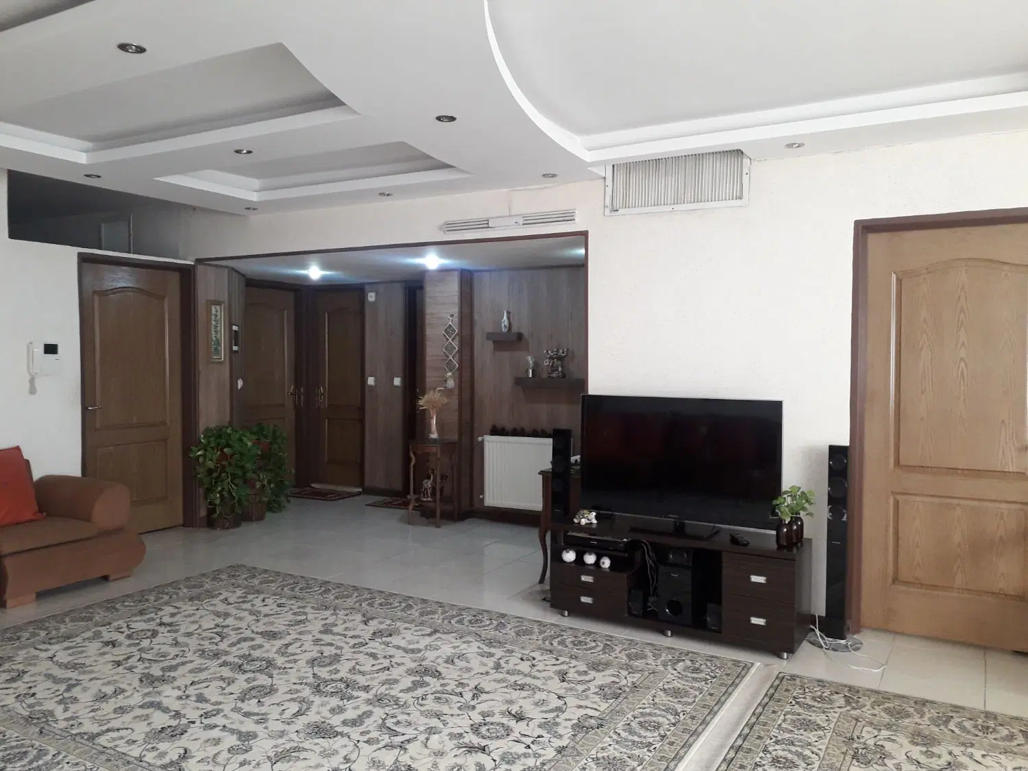 آپارتمان ۱۶۸ متری