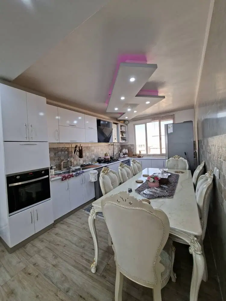 منزل مسکونی سه طبقه