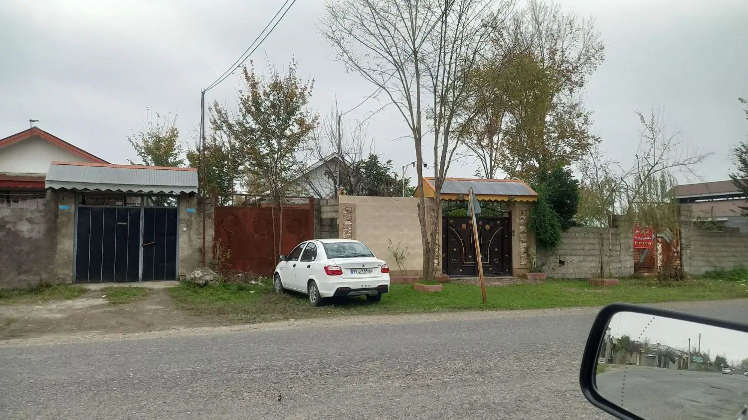 ۶۰۰متر زمین