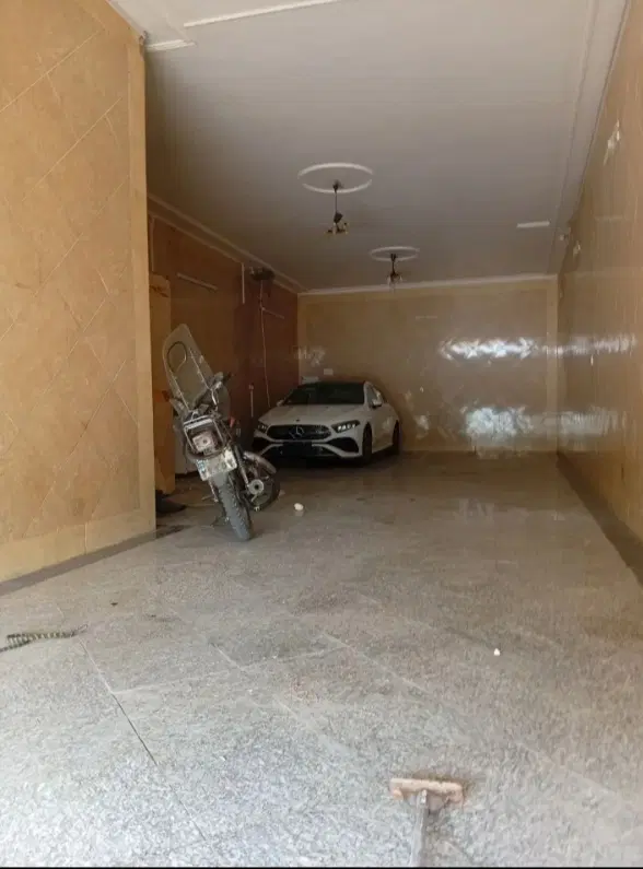پارکینگ ۹۰ متری بحر بلوار ۶۰ متری انتهای توحید