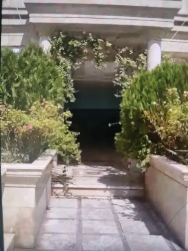 آپارتمان شیک و لوکس و نقلی