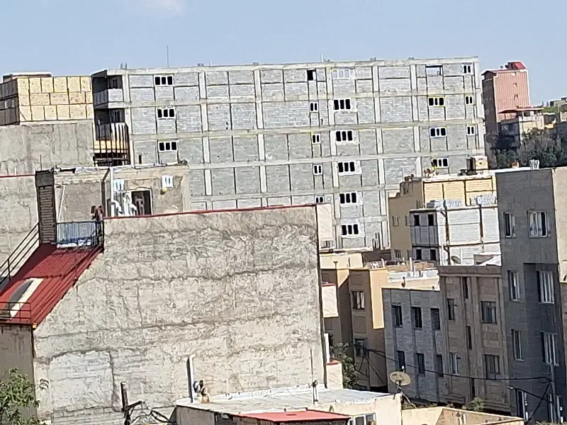 ۱۲۰متر بر خیابان