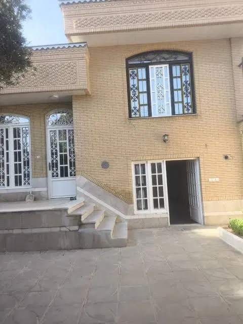 ملک مسکونی زرهی با موقعیت تجاری