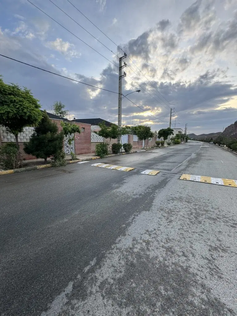 باغ ویلایی 480 متر فاز دو خیابان خورشید تهاتر دارد