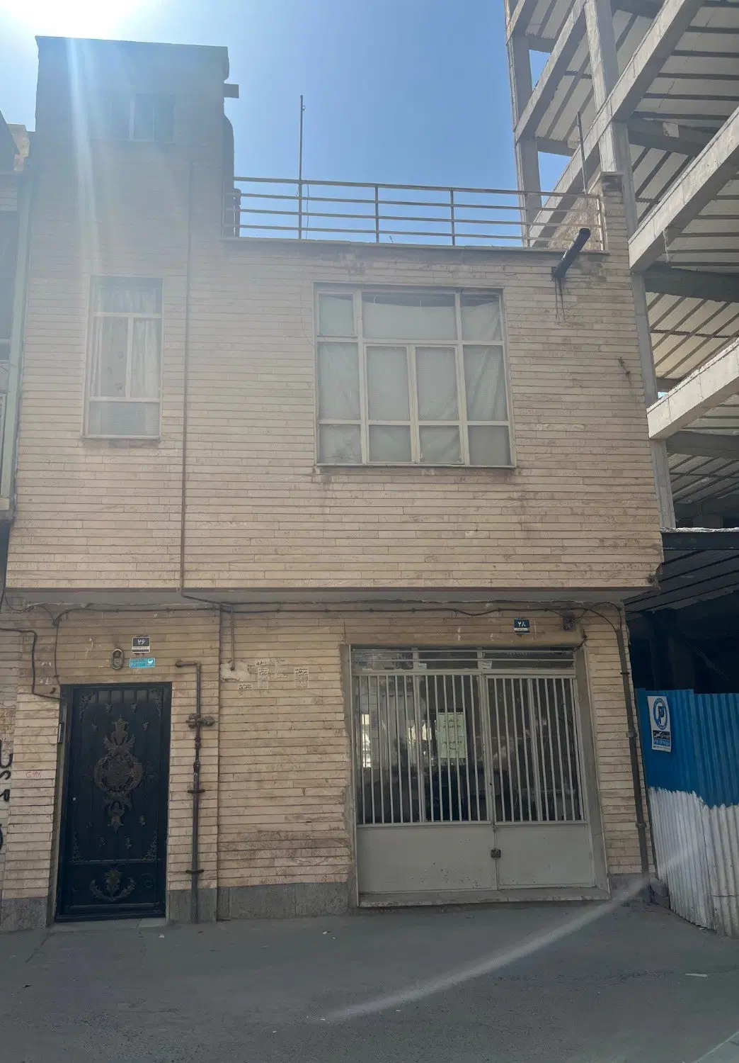 ملک کلنگی همراه با تجاری
