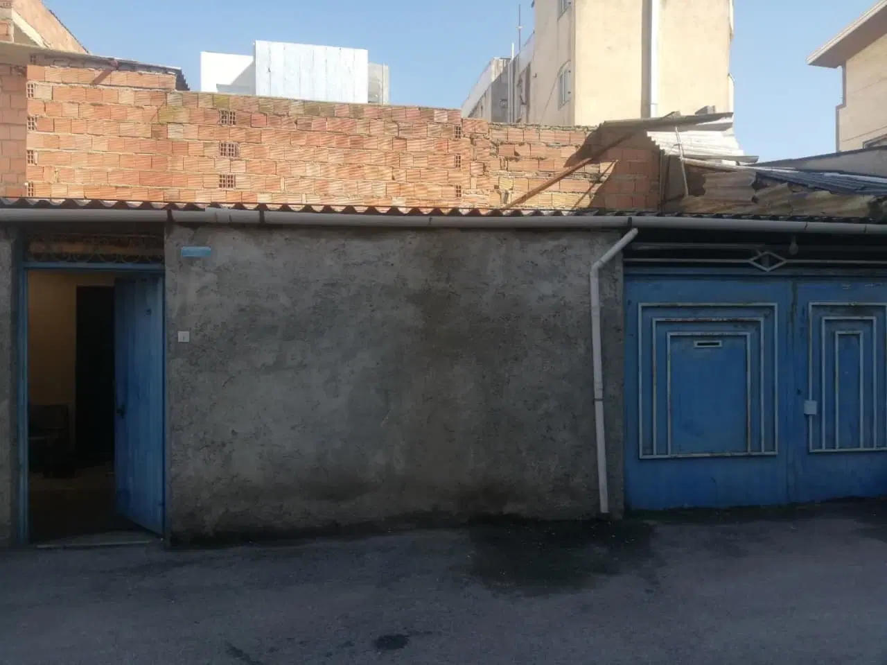 فروش زمین با خونه‌ قدیمی کلنگی