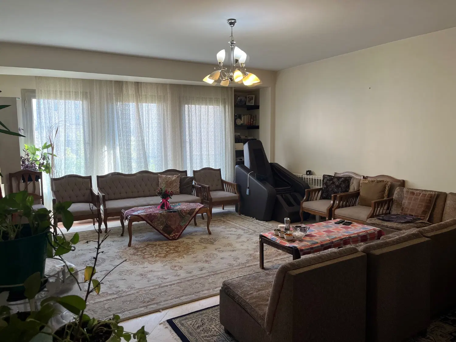 ۹۲ متر دو خواب   فول امکانات    ساقدوش
