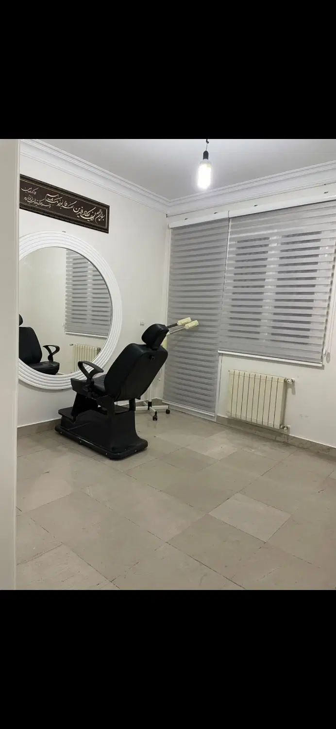 اجاره اتاق و میز ناخن