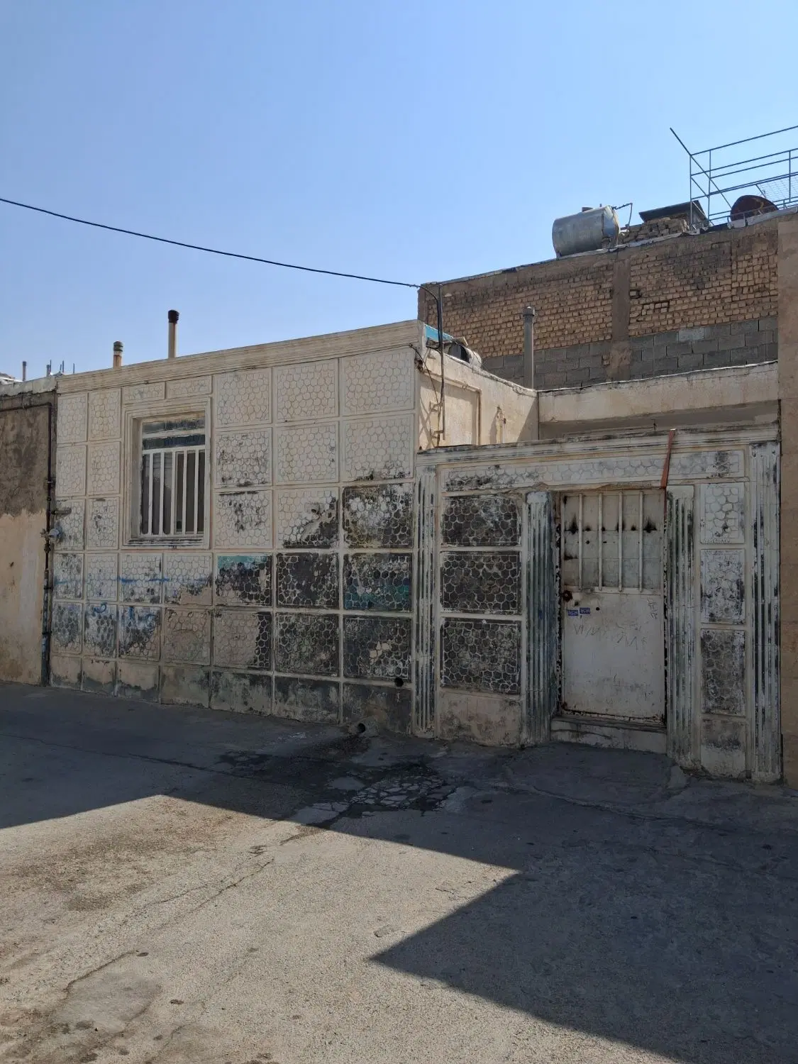 دوپلاکه کوشک میدان دلالی