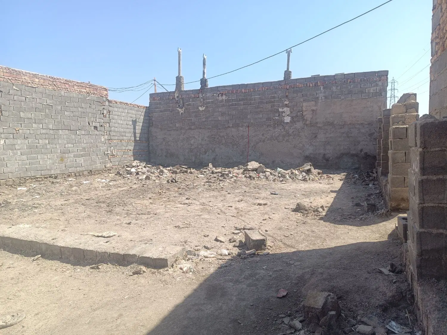 400مترزمین دایی اباد خیابان اصلی وحدت