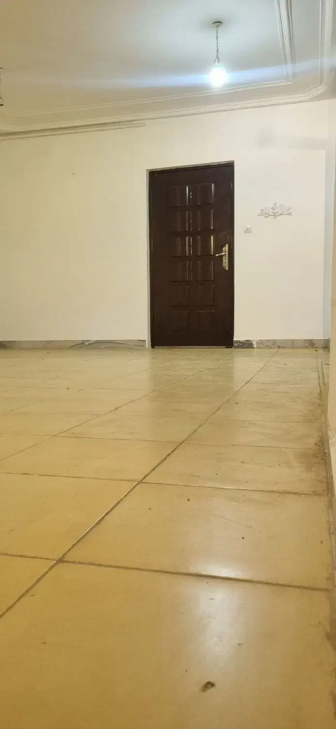 فروش آپارتمان طبقه اول هشت بنگله