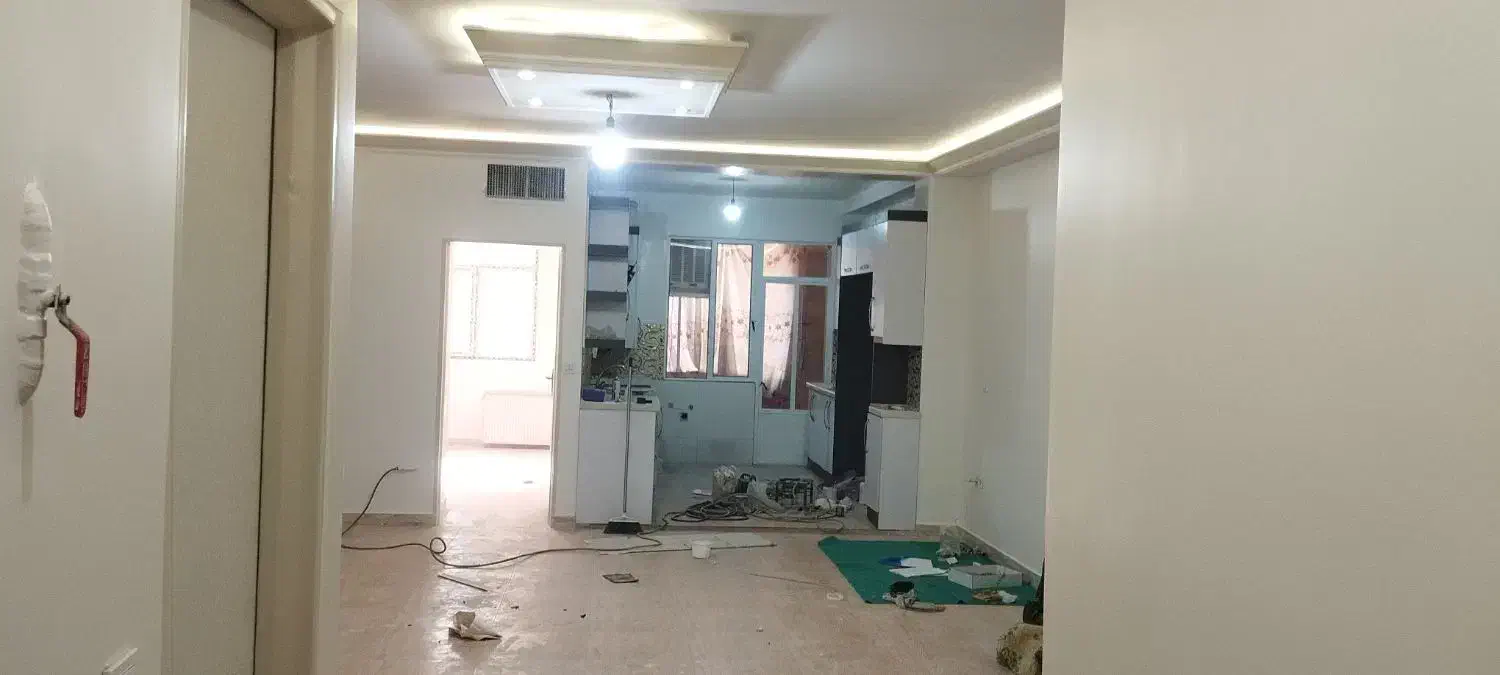 اجاره اپارتمان نوساز با پارکینگ و اسانسور .تک واحد