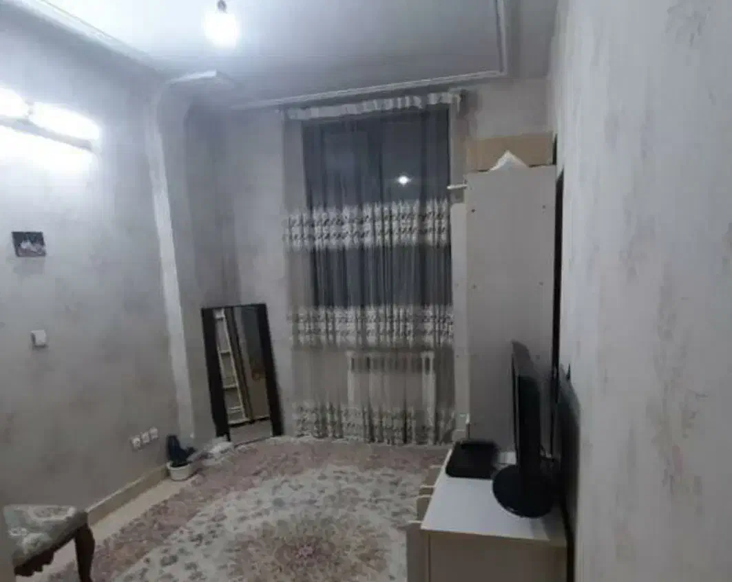 دو طبقه دربستی حیاط دار