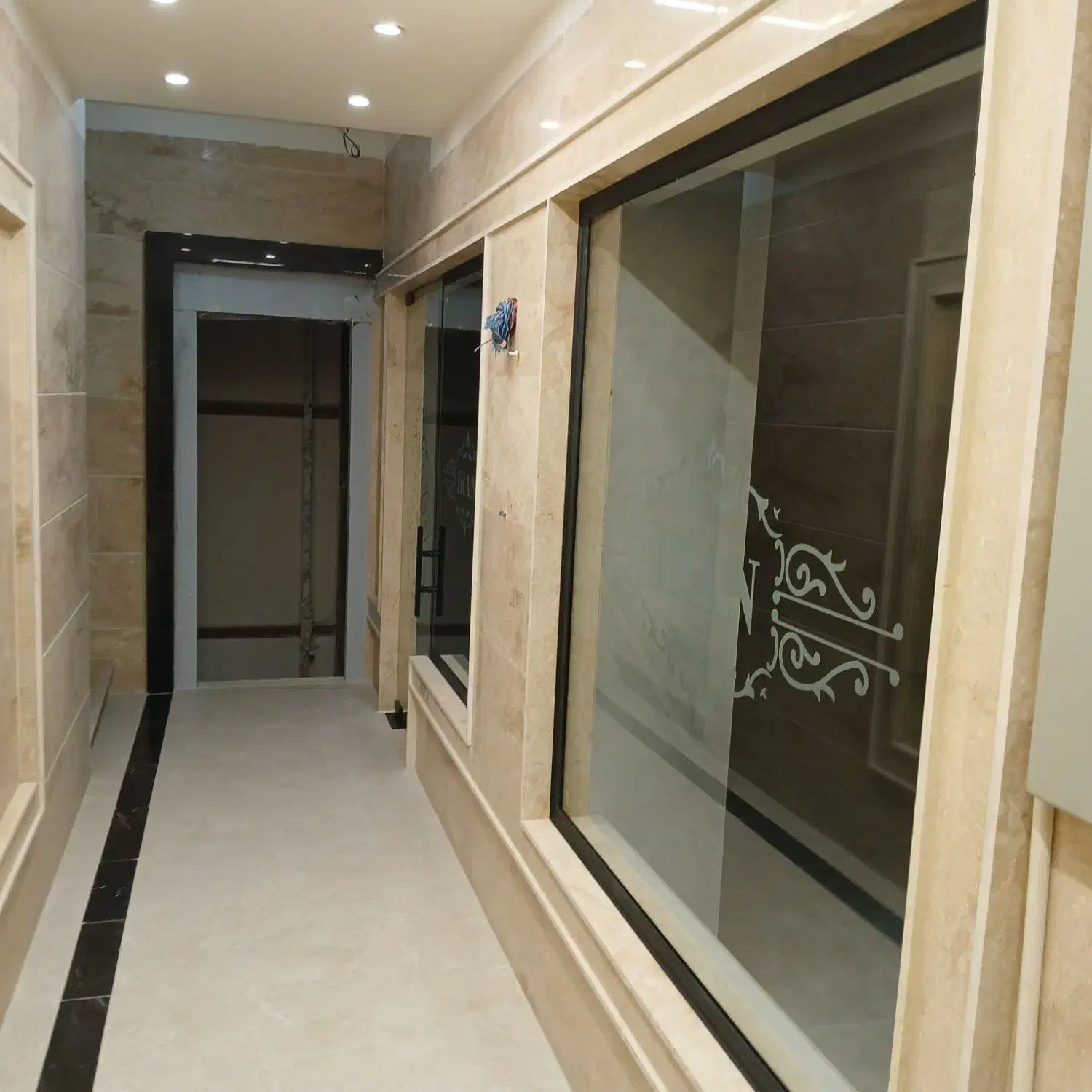 اجاره واحد های اداری وتجاری