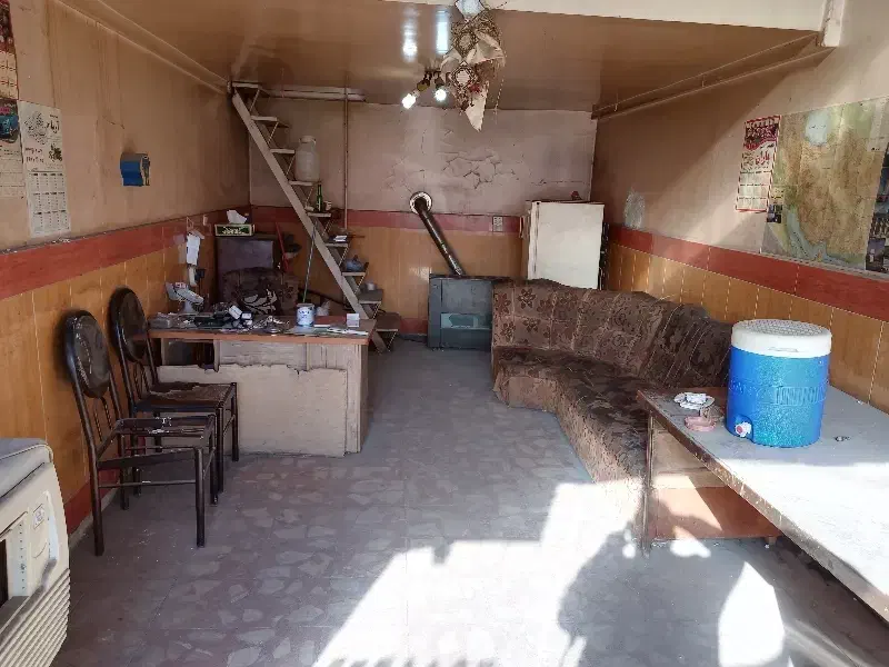 یک باب مغازه سرقفلی