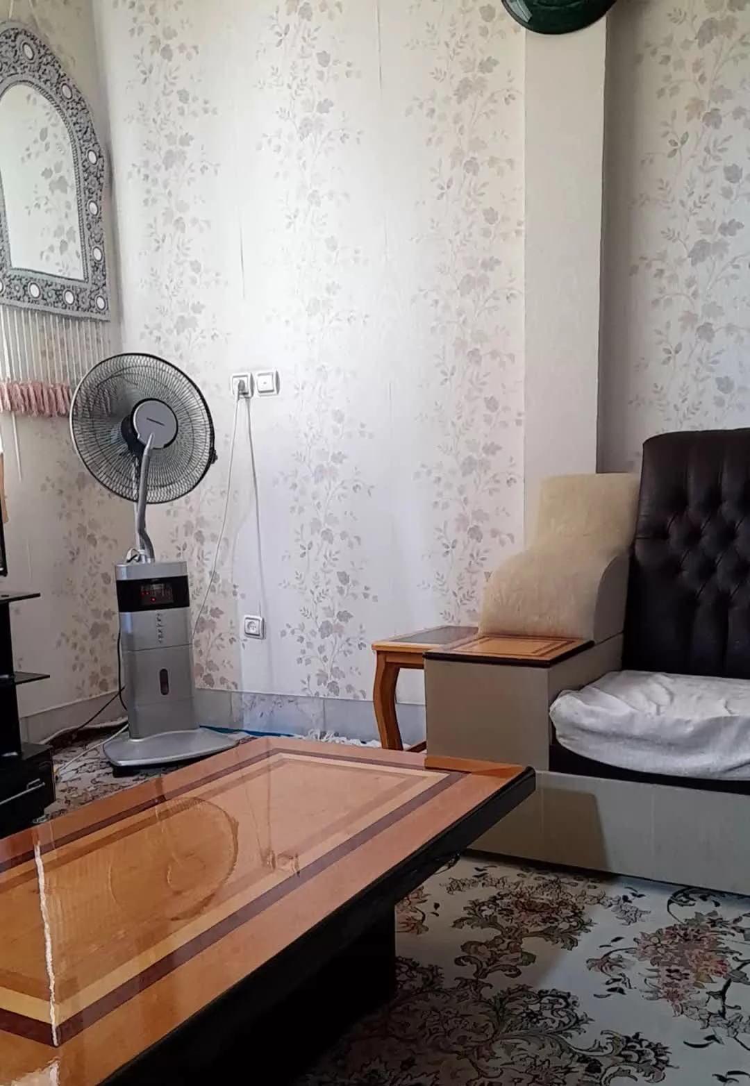 فر‌وش خانه ۹۰متری نبش سعدی و ازادی