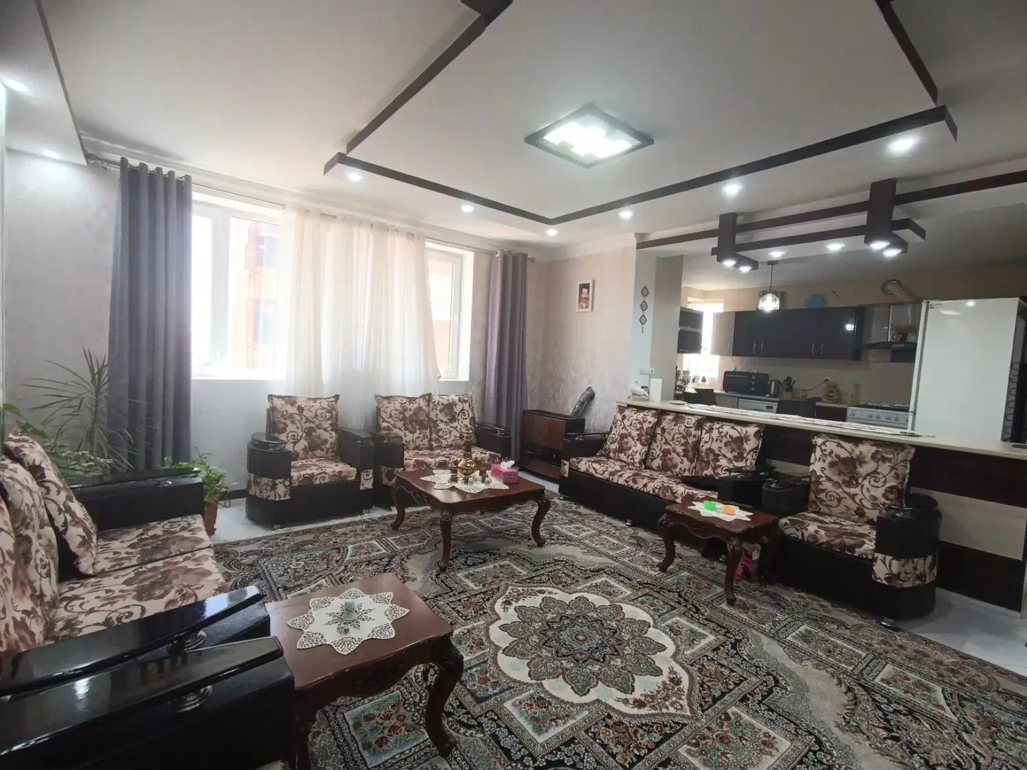آپارتمان دو خوابه البرز . صدرا