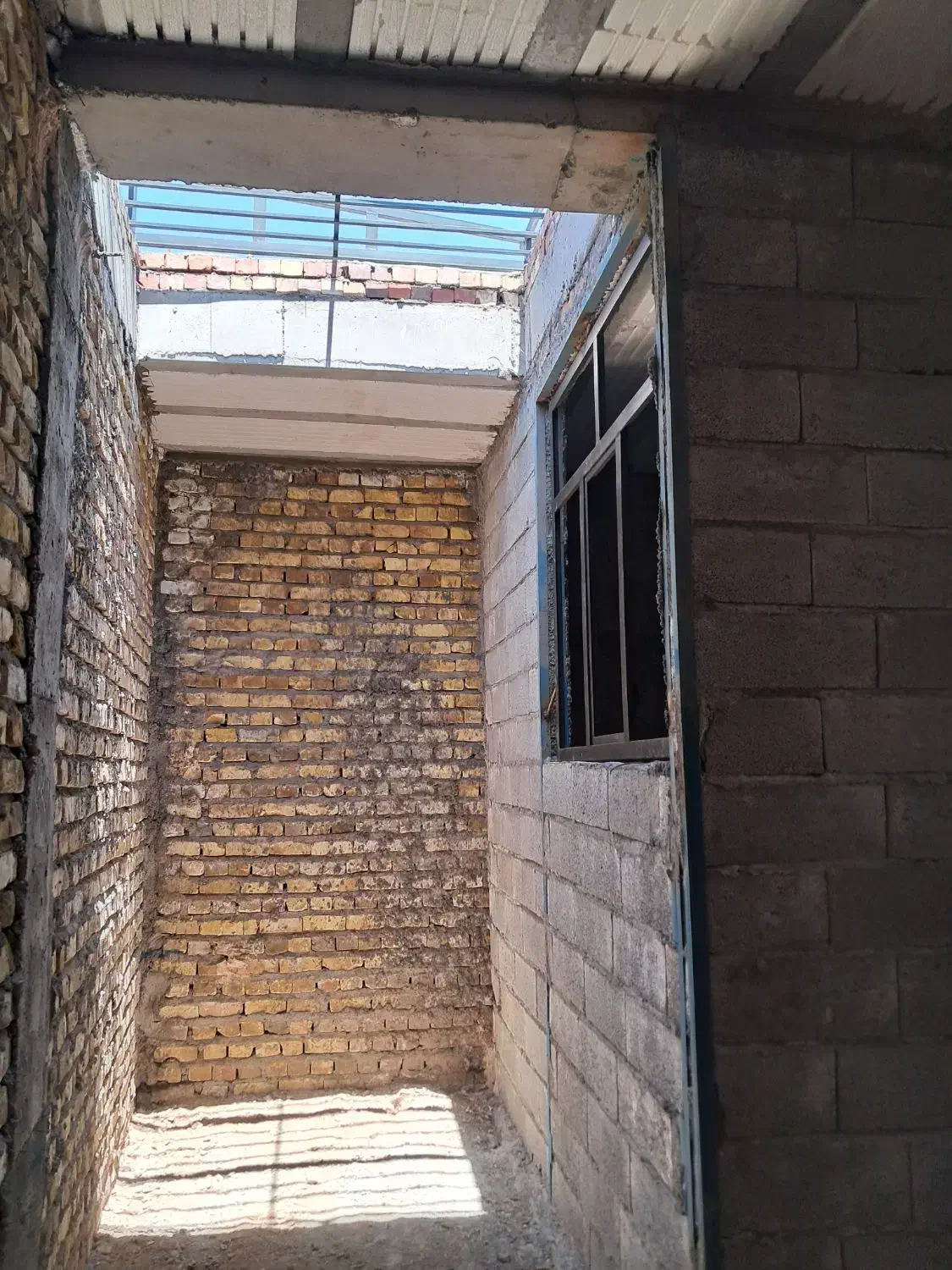 خانه نیم ساز سراسیاب