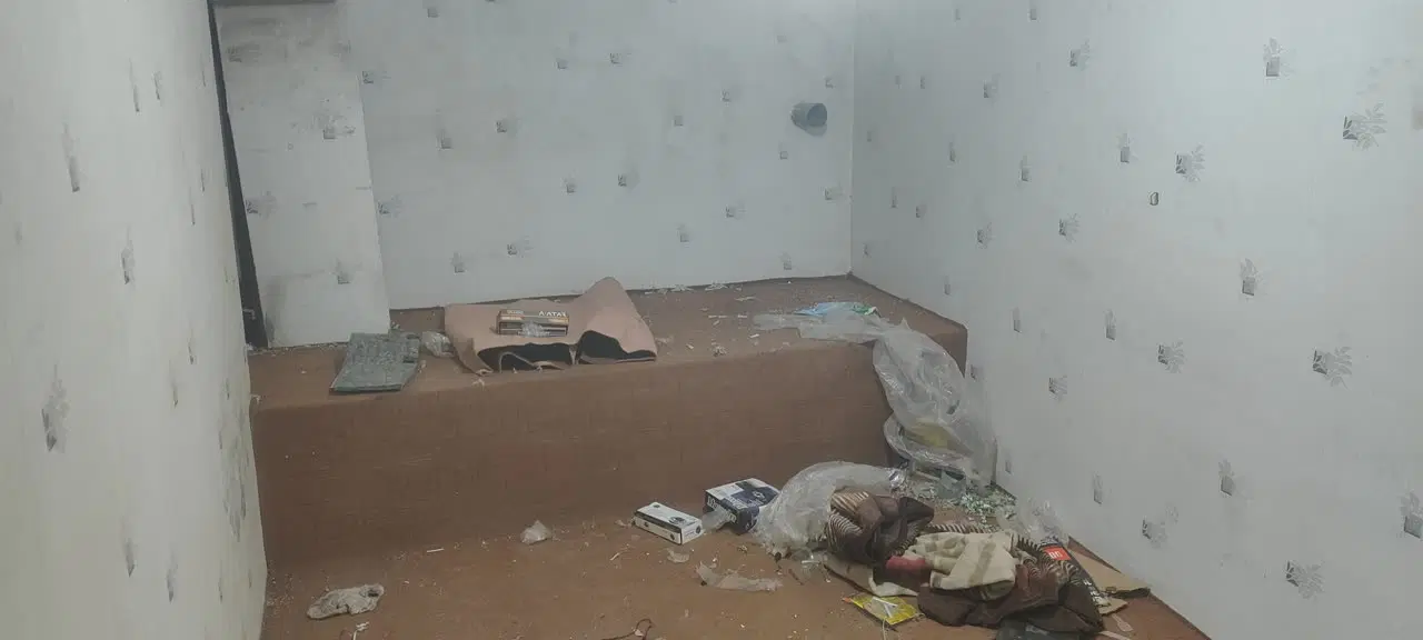مغازه ۳۲ متری بر خیابان گلخانه