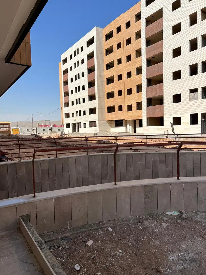 آپارتمان 153 متری جنوبی۳ خواب طبقه آخر ۳ طرف نور